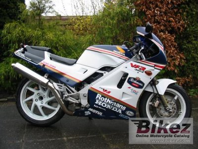 1987 Honda VFR 400 NC24 photo